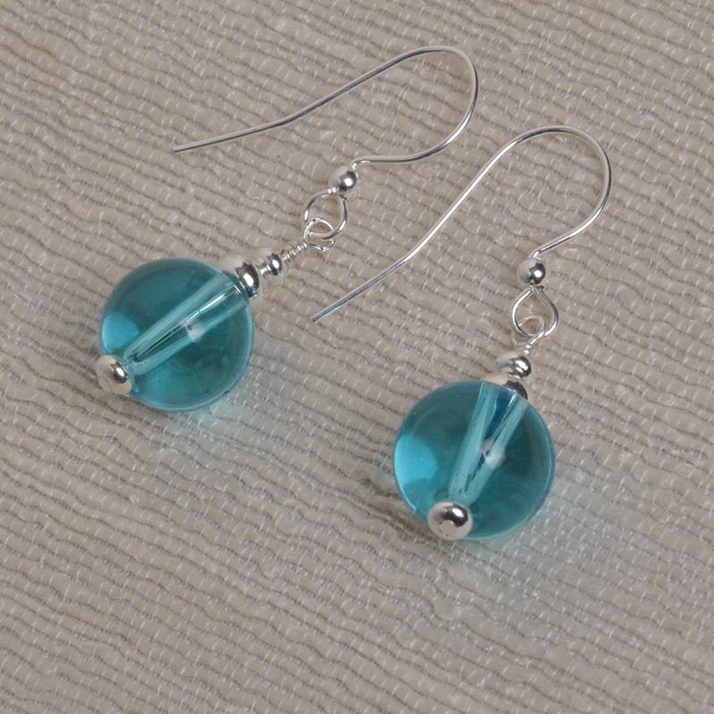 Türkis Runde Glas 10 Mm Perlenohrringe, Silber Farbe Akzent Perlen, Licht Türkis Runde Glas 10 Mm Perlenohrringe, Silber Farbe Akzent Perlen, Licht von DesignedByLisbet