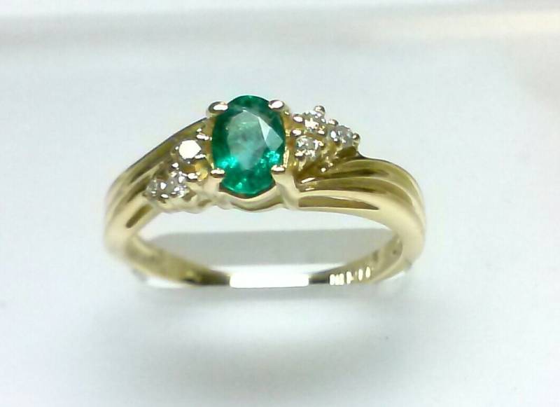 Smaragd Diamant Ring in 585Er Gelbgold Smaragd Diamant Ring in 585Er Gelbgold von DesignedbyEllens