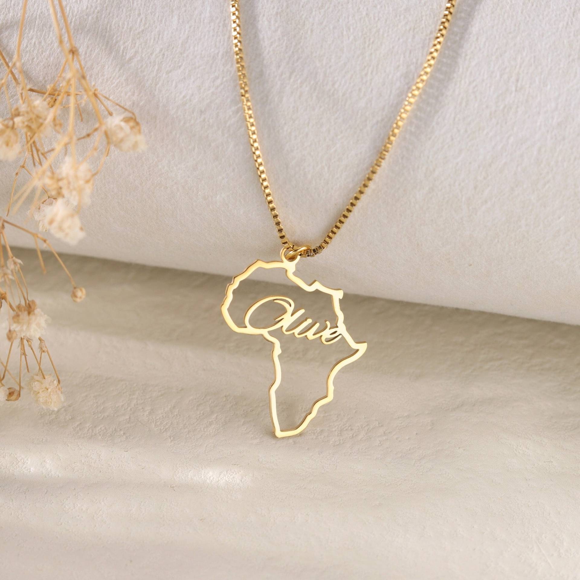 Gold Afrika Karte Name Halskette|Benutzerdefinierte Reise-Halskette Für Männer Und Frauen|Outline Mini Anhänger Halskette|Heritage Schmuck von DesignerNameJewelry