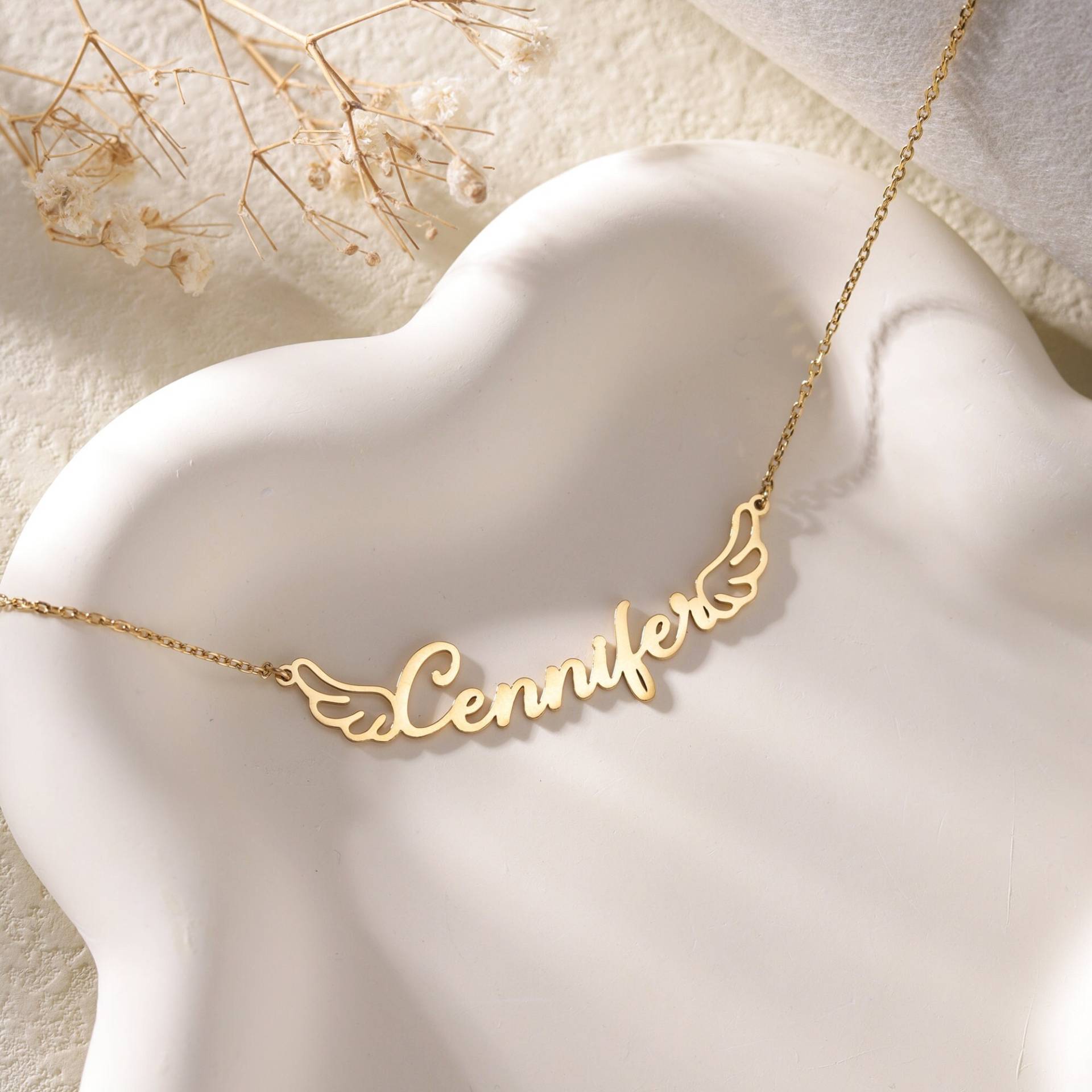 Namenskette Mit Engelsflügel|Personalisierter Halskette Schmuck Namen|Personalisiertes Erinnerungsgeschenk Für Den Verlust Der von DesignerNameJewelry