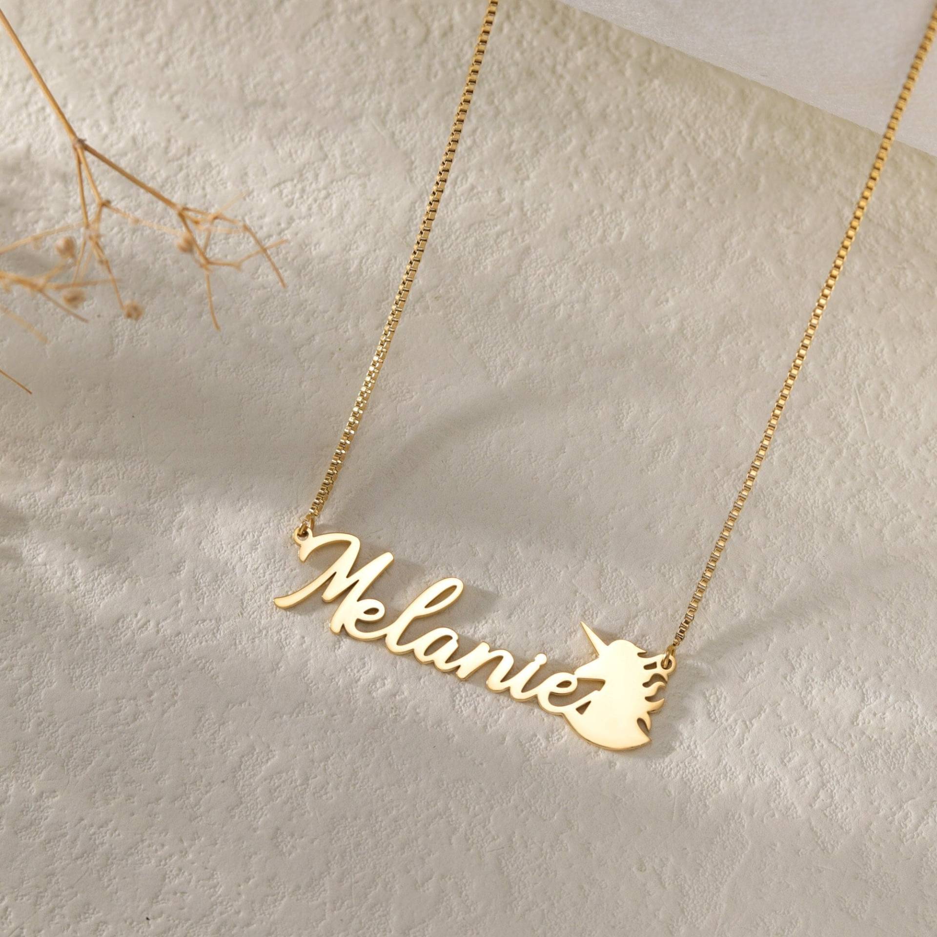 Personalisierte Einhorn Namenskette Für Kinder|Benutzerdefinierte in Box Kette|Zierliche Fantasy Kette|Einhorn Geburtstagsgeschenk von DesignerNameJewelry