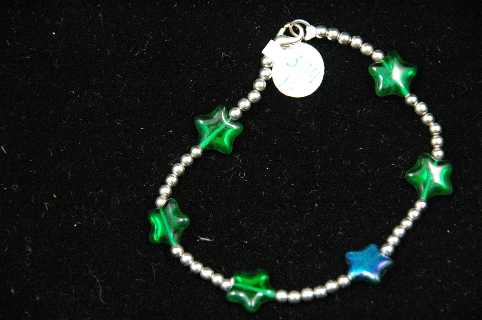 Smaragd Stern Silber Armband von DesigningRoseStore