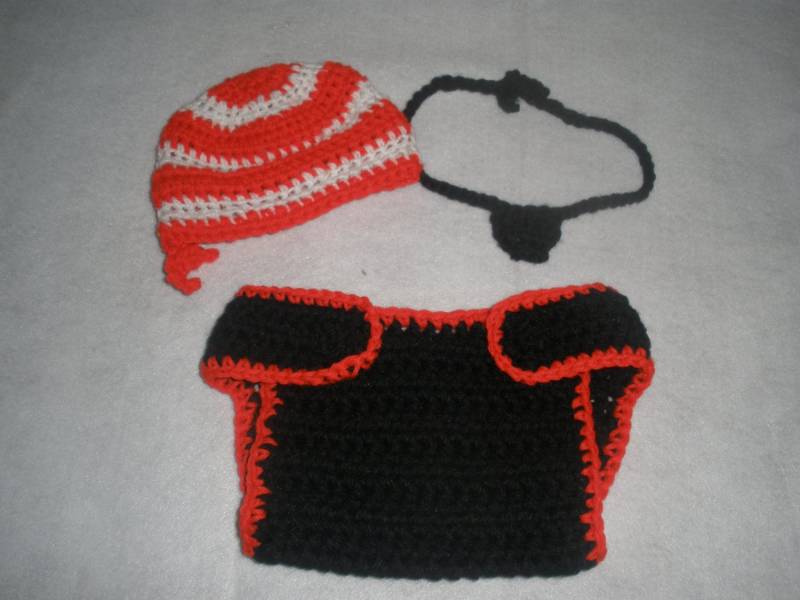 Piraten Baby Häkeln Mütze Und Augenklappe Set Piraten Baby Häkeln Mütze Und Augenklappe Set von DesignsByDoodles