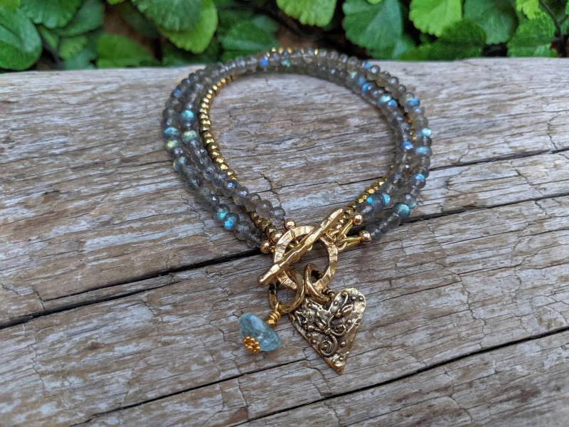 Facettierter Labradorit-Armband, Labradorit-Schmuck, Einzigartiges Armband, Handwerker-Armband, Multi-Strang-Armband, Funkelndes Statement-Armband von DesignsByIrina
