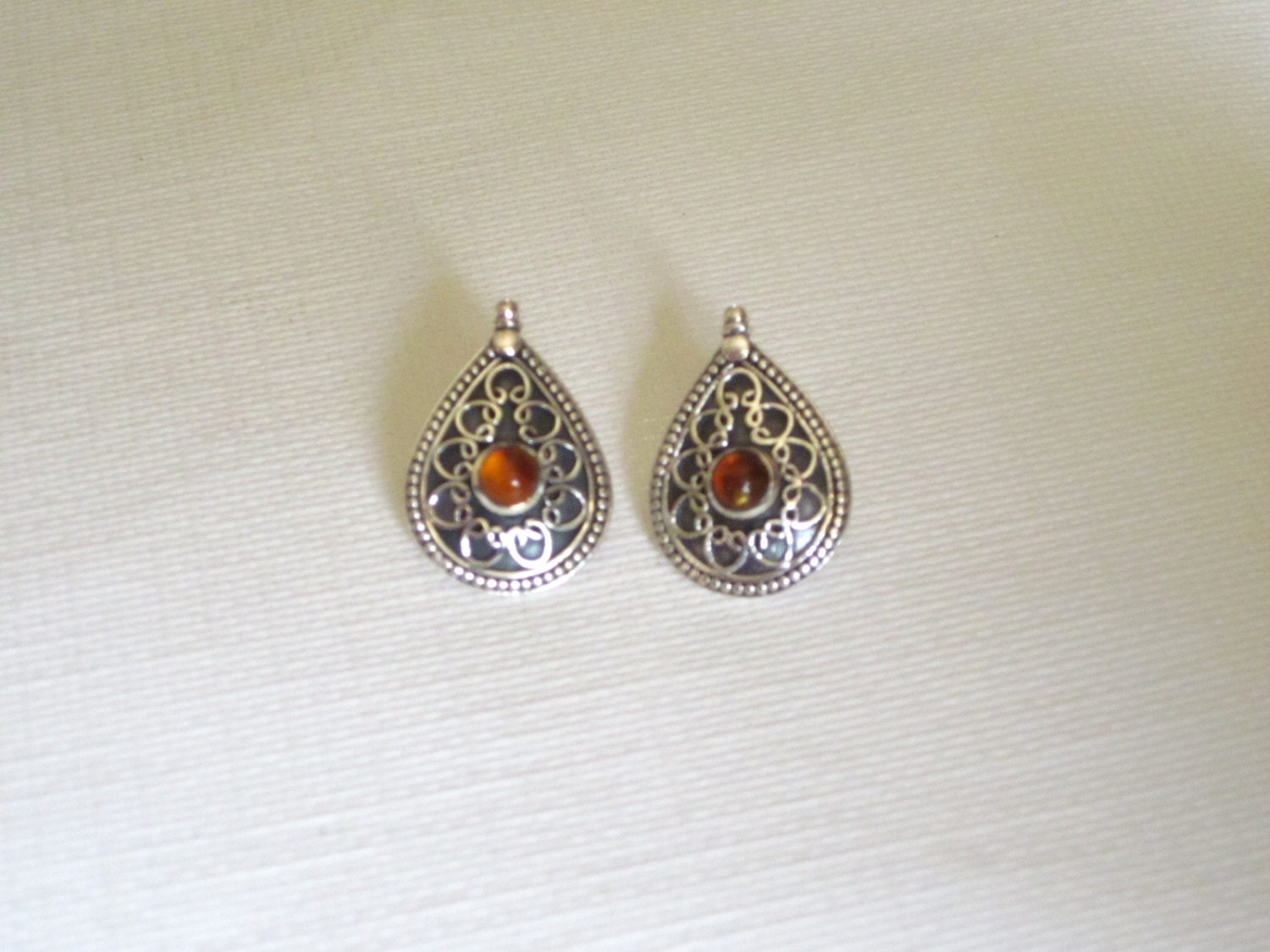 Bernstein & Sterling Silber Filigrane Tropfen Ohrringe - #4 Bernstein & Sterling Silber Filigrane Tropfen Ohrringe - #4 von DesignsByLoneWolf