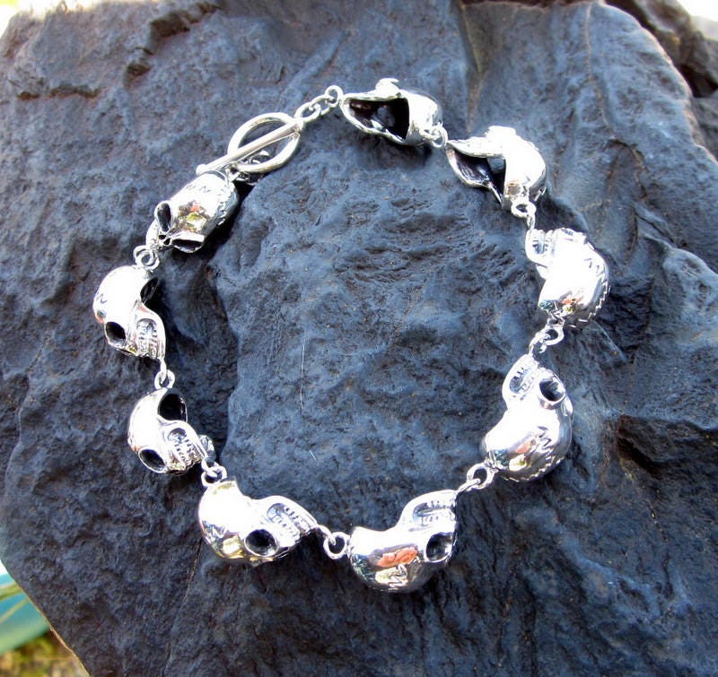 sterling Silber Alien Totenkopf Armband - #577 sterling Silber Alien Totenkopf Armband - #577 von DesignsByLoneWolf