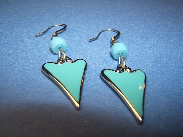 Türkis Herz Ohrringe, Silber Ton Modeschmuck von DesignsByMaral