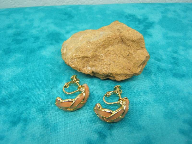 Vintage Schmuck Clip On Gold Ohrring Emaille Ohrhänger Clips Damen Modeschmuck Boho Chic Geschenk Für Mutter Oma Her 60434-4Sc von DesignsByMaral