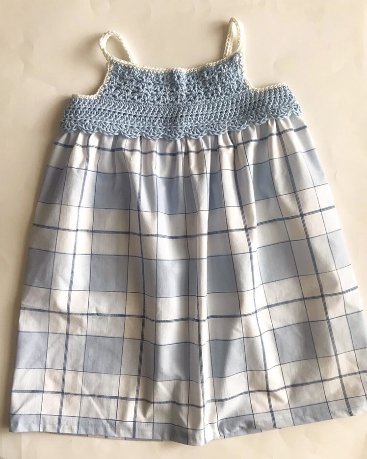 Gehäkeltes Upcycling Kleid von DesignsByMeganG