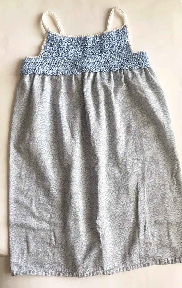 Gehäkeltes Upcycling Kleid von DesignsByMeganG