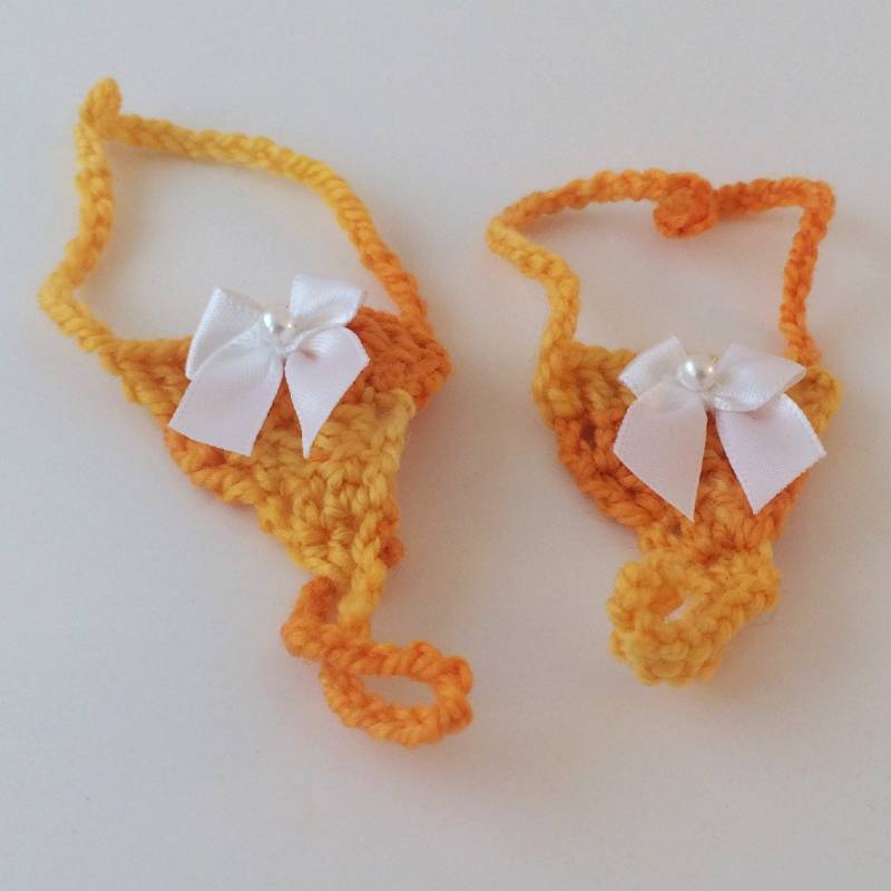 Gelbe Gehäkelte Kleinkind Barfuß Sandale von DesignsByMeganG