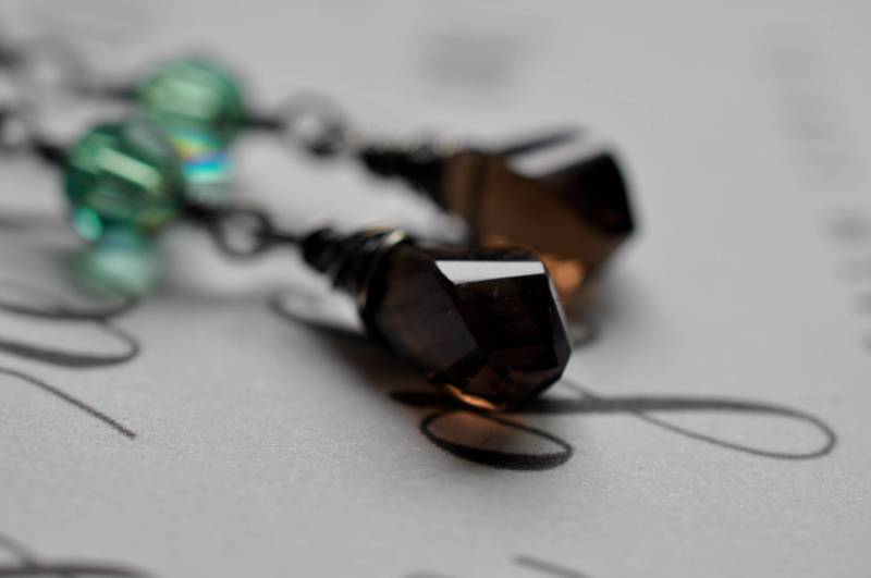 Rauchquarz Und Swarovski Kristall Ohrringe, Oxidiert Patina von DesignsByTahra