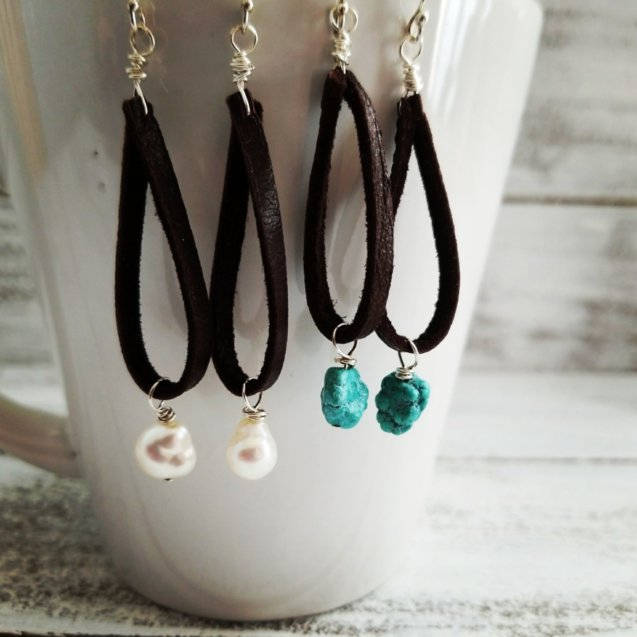 Süßwasser Perlen Ohrringe, Türkis Baumeln Rustikale Boho Westlichen Schmuck, Cowgirl, Perle Leder von DesignsEntwined