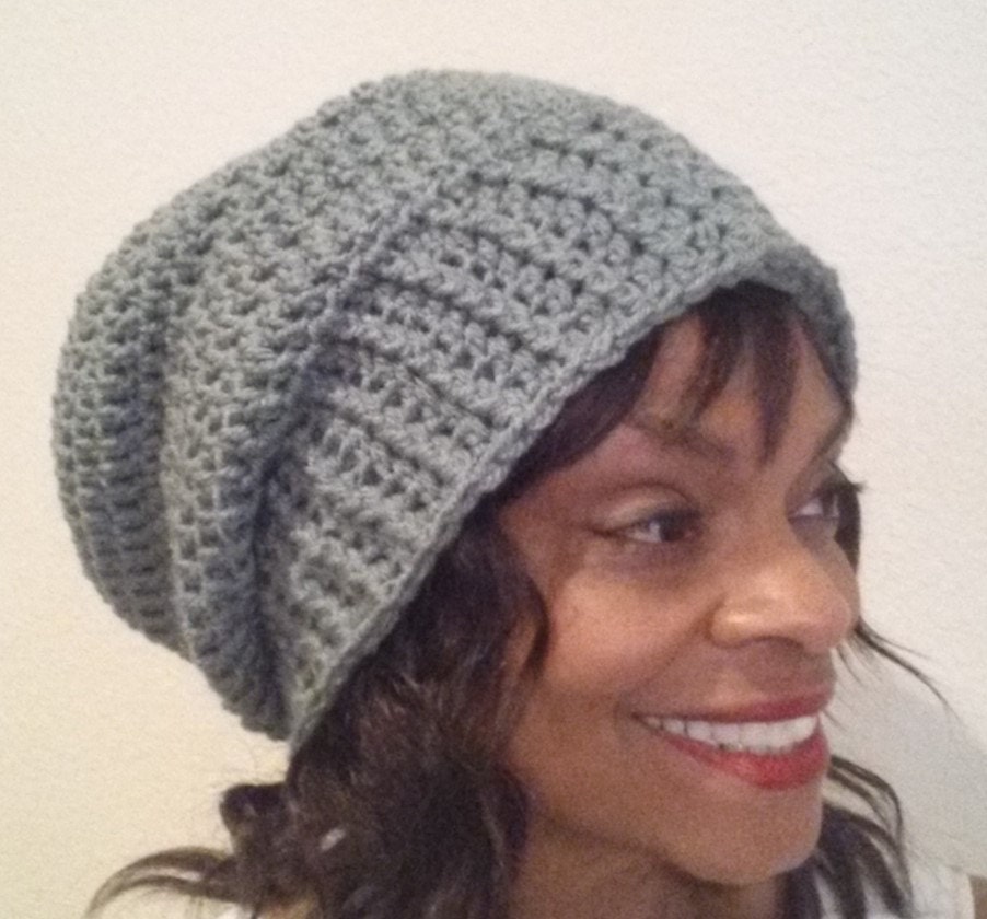 Handgehäkelte, Mit Satin Gefütterte Beanie-Mütze Von Lady B in 3 Größen Handgehäkelte, Mit Satin Gefütterte Beanie-Mütze Von Lady B in 3 Größen von DesignsbyLadyBee