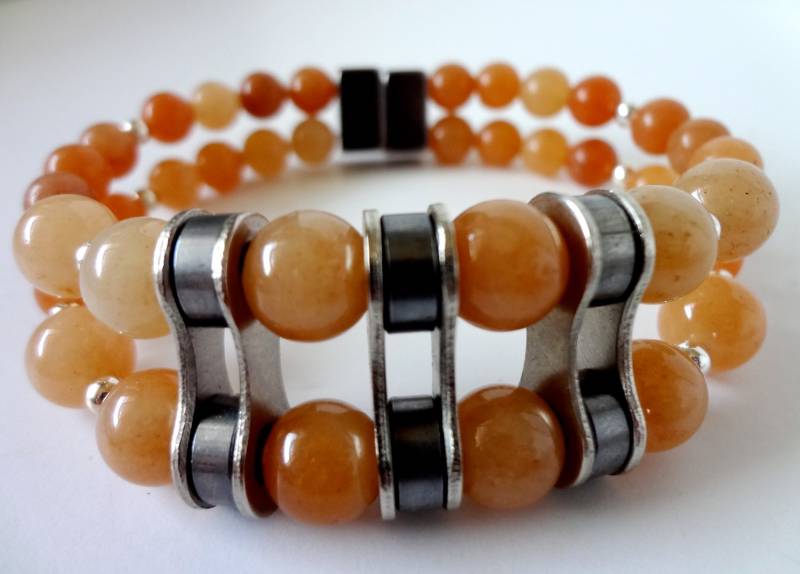 Roter Aventurin Edelstein Doppelstrang Recyceltes Fahrrad Ketten Gliederarmband, Schmuck, Geschenk, Fahrradteil Schmuck von DesignsbySharonVa