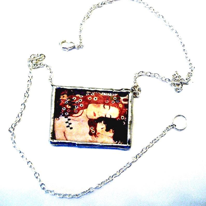 Klimt Mutter Und Kind Hautnah Gelöteter Glasanhänger An Versilberter Gliederkette Die Drei Lebensalter Der Frau Muttertagsgeschenk Präsent Mom von DesignsbyTami