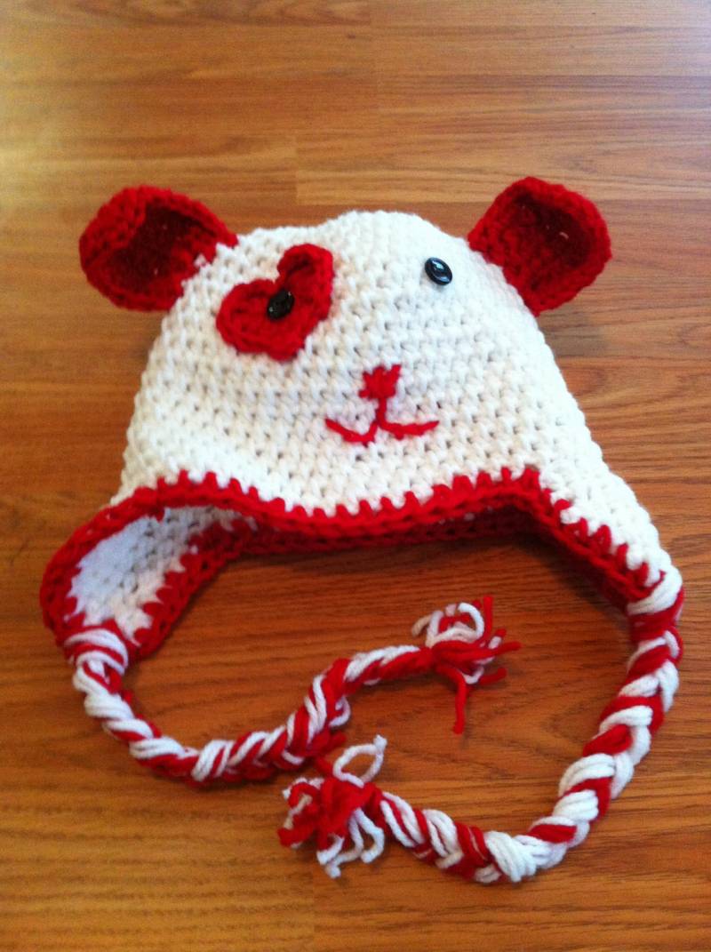 Gehäkelte Hund Mütze Rot Und Weiß Baby Gehäkelte Winter Accessoire Handgemacht Einzigartige Geschenkidee Versandkostenfrei | Valentinstag von DesignsbyTiffanyJ