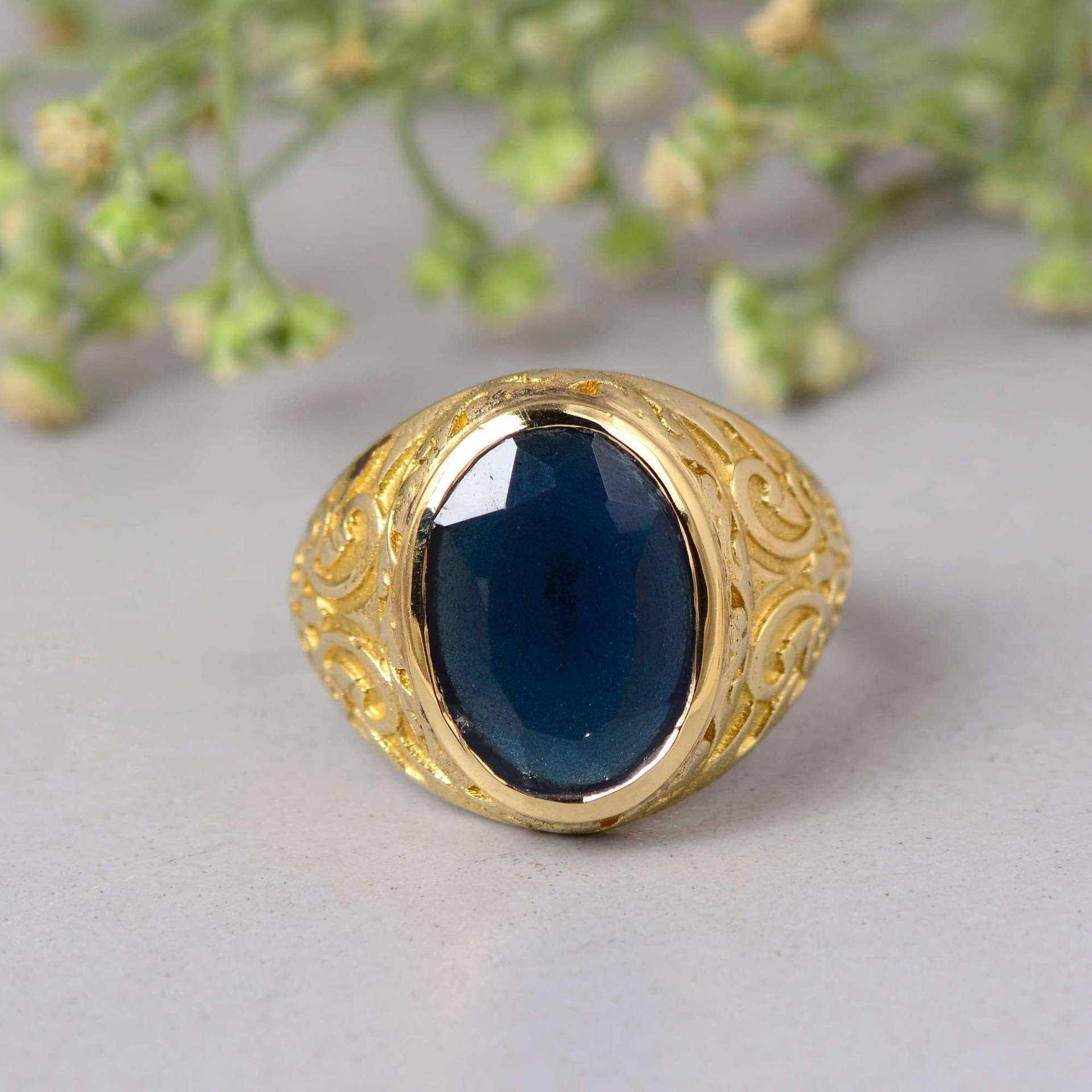 Messing Onyx Edelstein Ring, Vintage Gold Statement Herren Oval Stein Boho Gravierte Design Geschenk Für Sie Und Ihn von Designsbynikhil