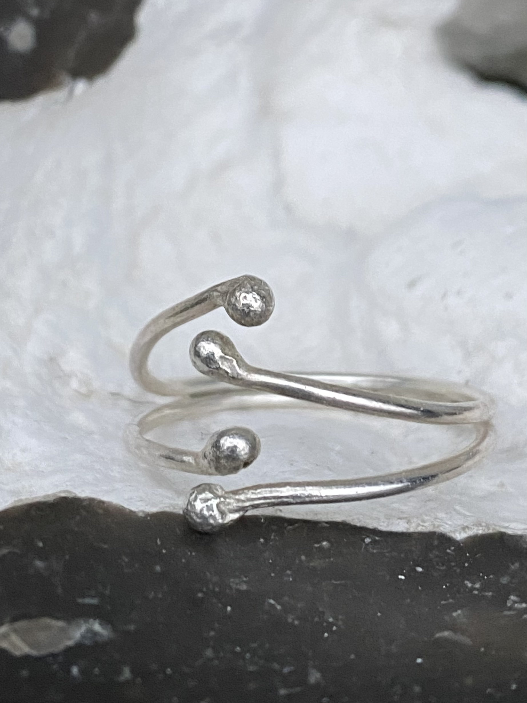 Kugel Silber Ring, Punkt Ring, Kreis Ring, Daumen Ring von Designvonmerrill