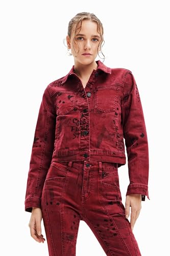 Desigual Gerald Burgundy Jeansjacke mit Zeitungsdruck 23WWED30, rot, 36 von Desigual