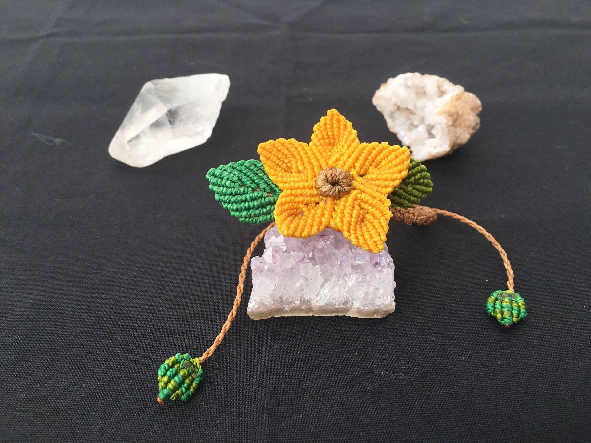 Makramee Blumen Armband Makramee Blumen Armband von DespertArteMacrame