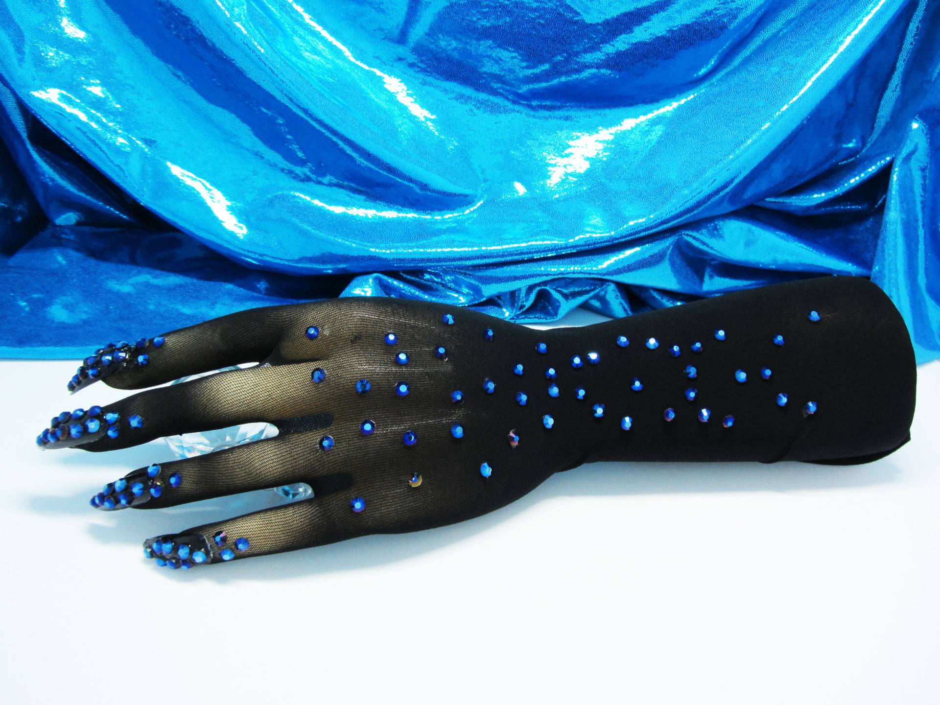 Schwarze Nylon Handschuhe Mit Ab Kristallen in Bergblau von Destinygiftstore