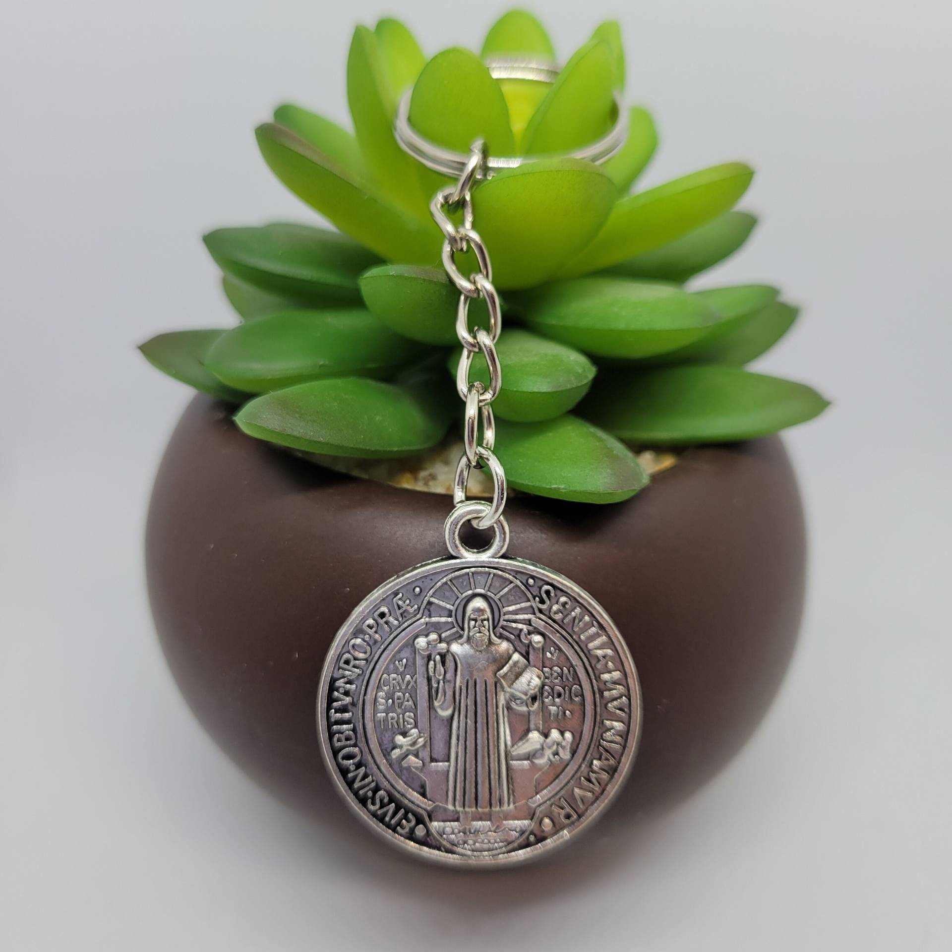 Llavero De San Benito, Heilige Benedikt Medaille Schlüsselanhänger Und Gebetskarte, Benito Llavero Protección, Benedikt, Antike Religiöse Medaille von Detallesmoni