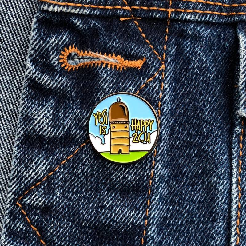 Ypsi Is Happy To See You - Emaille Pin von DetroitGT