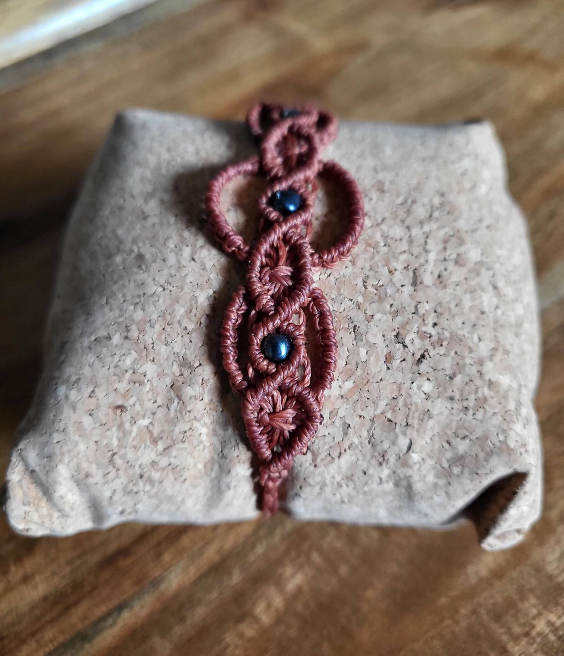 Makrameearmband, Perlenarmband, Mikromakramee, Armband, Freundschaftsband Makrameearmband, Perlenarmband, Mikromakramee, Armband, Freundschaftsband von DettysKunstkaestchen