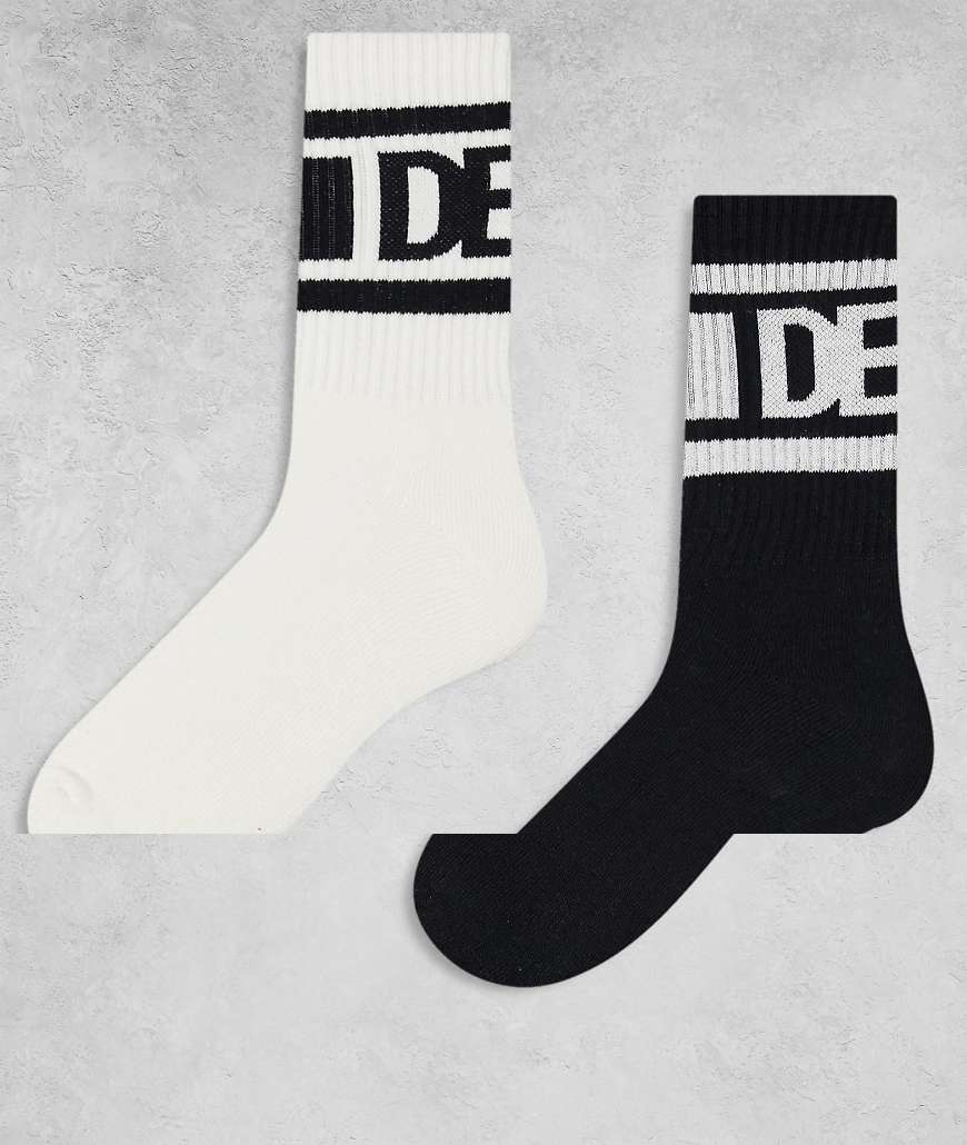 Deus Ex Machina - Based - 2er-Pack Socken in Schwarz und Weiß-Bunt Deus Ex Machina - Based - 2er-Pack Socken in Schwarz und Weiß-Bunt von Deus Ex Machina