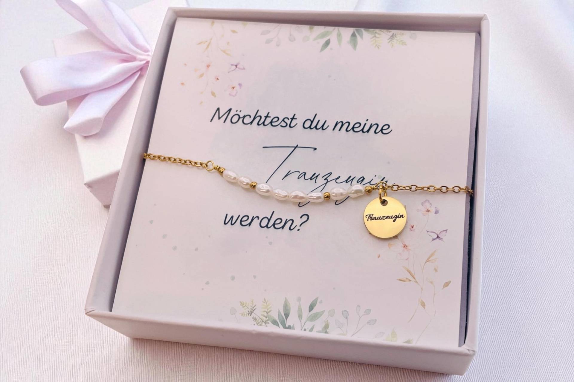 Personalisiertes Perlen Armband-Hochzeitsgeschenk-Hochzeitsschmuck-Geschenk Mit Gravur Zur Hochzeit-Brautarmband-Edelstahl-Brautjungfern Personalisiertes Perlen Armband-Hochzeitsgeschenk-Hochzeitsschmuck-Geschenk Mit Gravur Zur Hochzeit-Brautarmband-Edelstahl-Brautjungfern von DevSchmuck