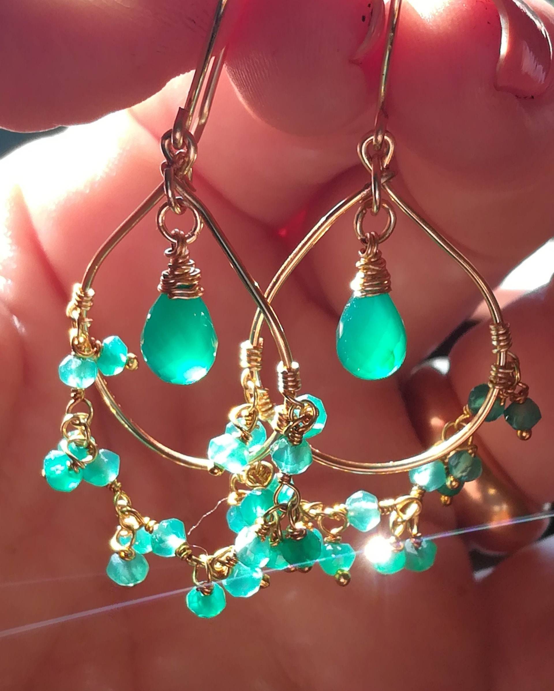 Grüner Onyx, Mai Birthstone Ohrringe, Smaragdgrüne Besondere Geschenke Für Sie Grüner Onyx, Mai Birthstone Ohrringe, Smaragdgrüne Besondere Geschenke Für Sie von DevaAnandByAranyo