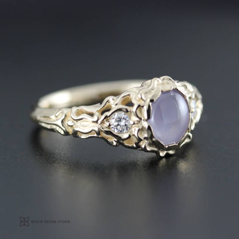 Geformter 14K Gelbgold Sternsaphir Ring Mit Diamant Akzenten Geformter 14K Gelbgold Sternsaphir Ring Mit Diamant Akzenten von DevlinDesignStudio