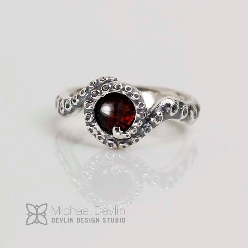 Oktopus Inspirierter Ring, Schwarzer Opal 925Er Silber von DevlinDesignStudio