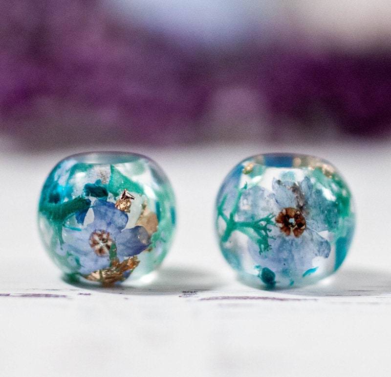 Forget Me Not Resin Bead Pandora Style Charm Bracelet European Necklace Nature Real Blue Flower Jewelry Gift For Her von DevonaSunJewelry