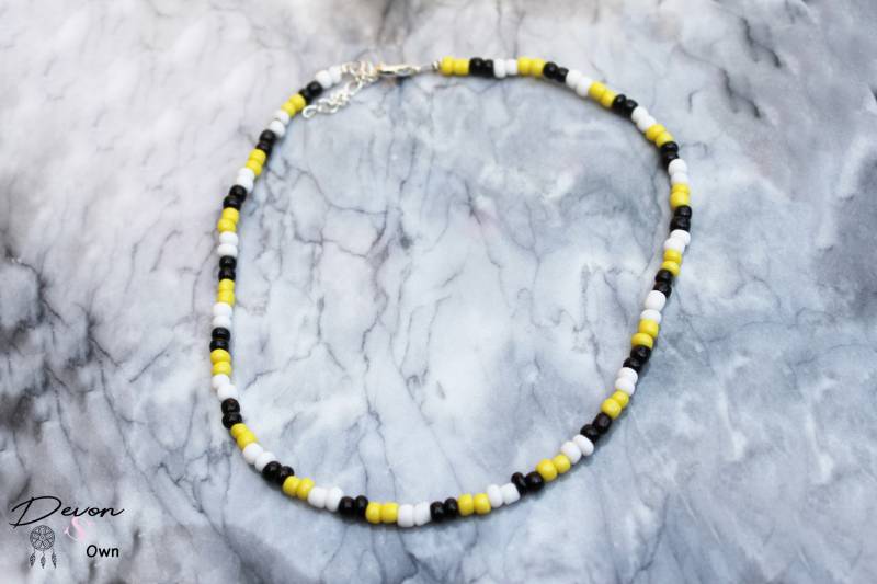 Halsband Mit Verschiedenfarbigen Perlen, Perlenhalsband, Sommerliches Halsband Halsband Mit Verschiedenfarbigen Perlen, Perlenhalsband, Sommerliches Halsband von Devonsown