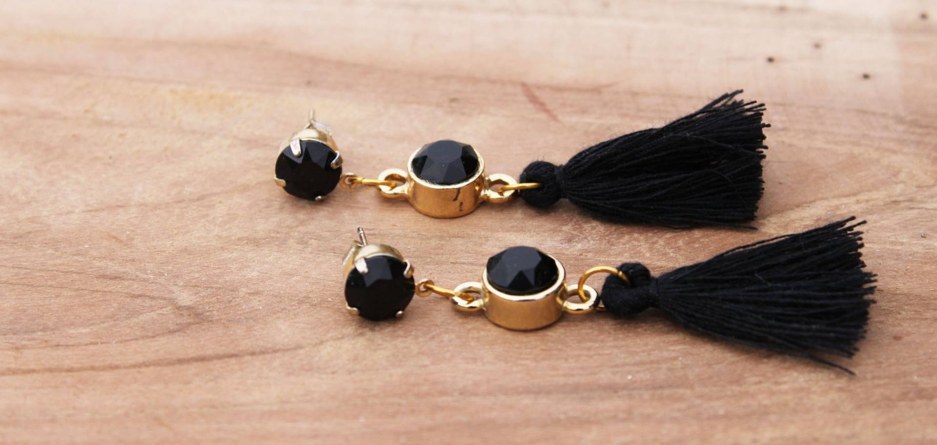 Schwarzer Swarovski-Ohrring Mit Schwarzer Quaste, Hübsche Ohrringe Schicke Quaste Schwarzer Swarovski-Ohrring Mit Schwarzer Quaste, Hübsche Ohrringe Schicke Quaste von Devonsown