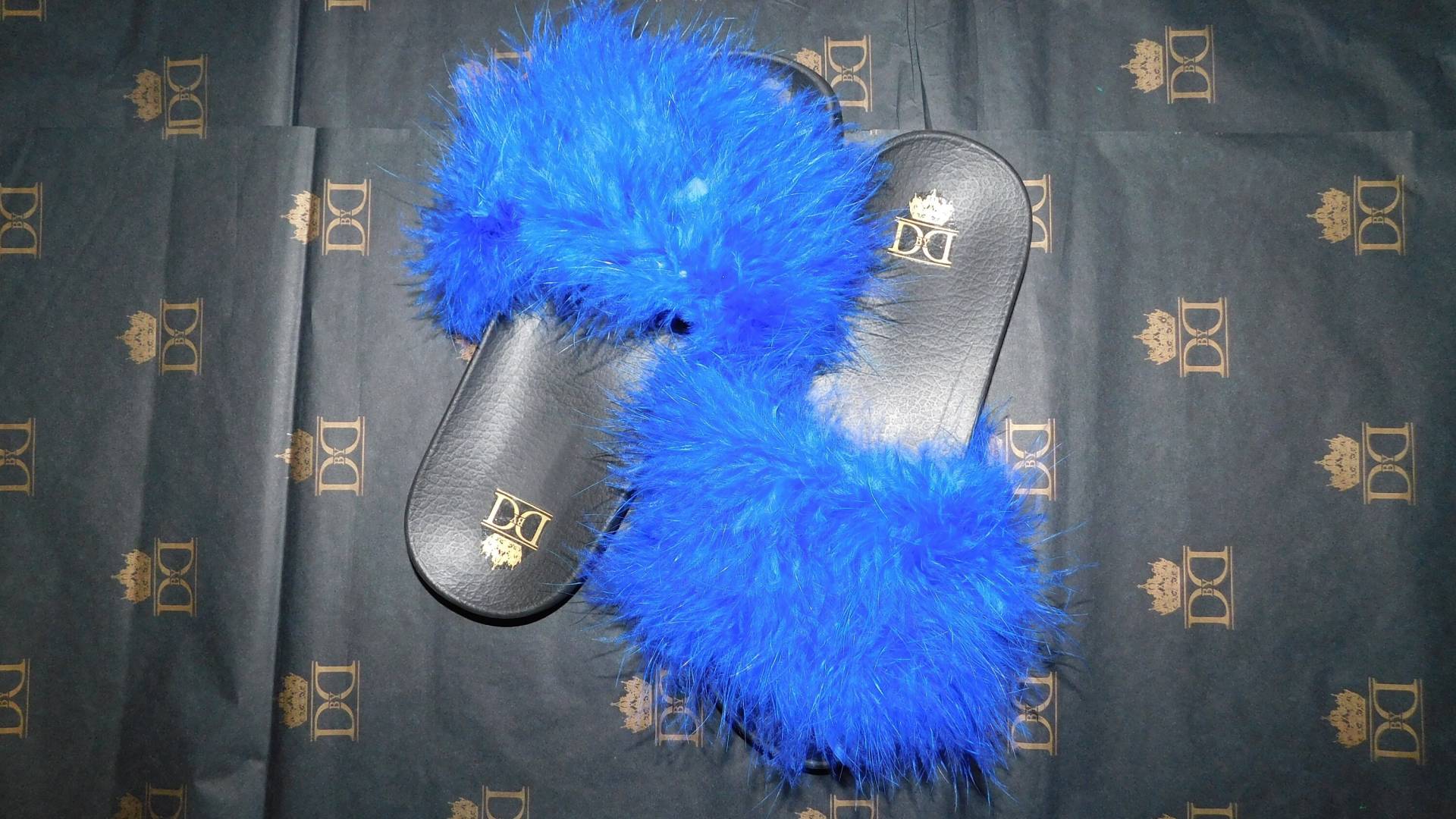 Nipsey Blue Fuzzy Folien Nipsey Blue Fuzzy Folien von DezzyDressedMe