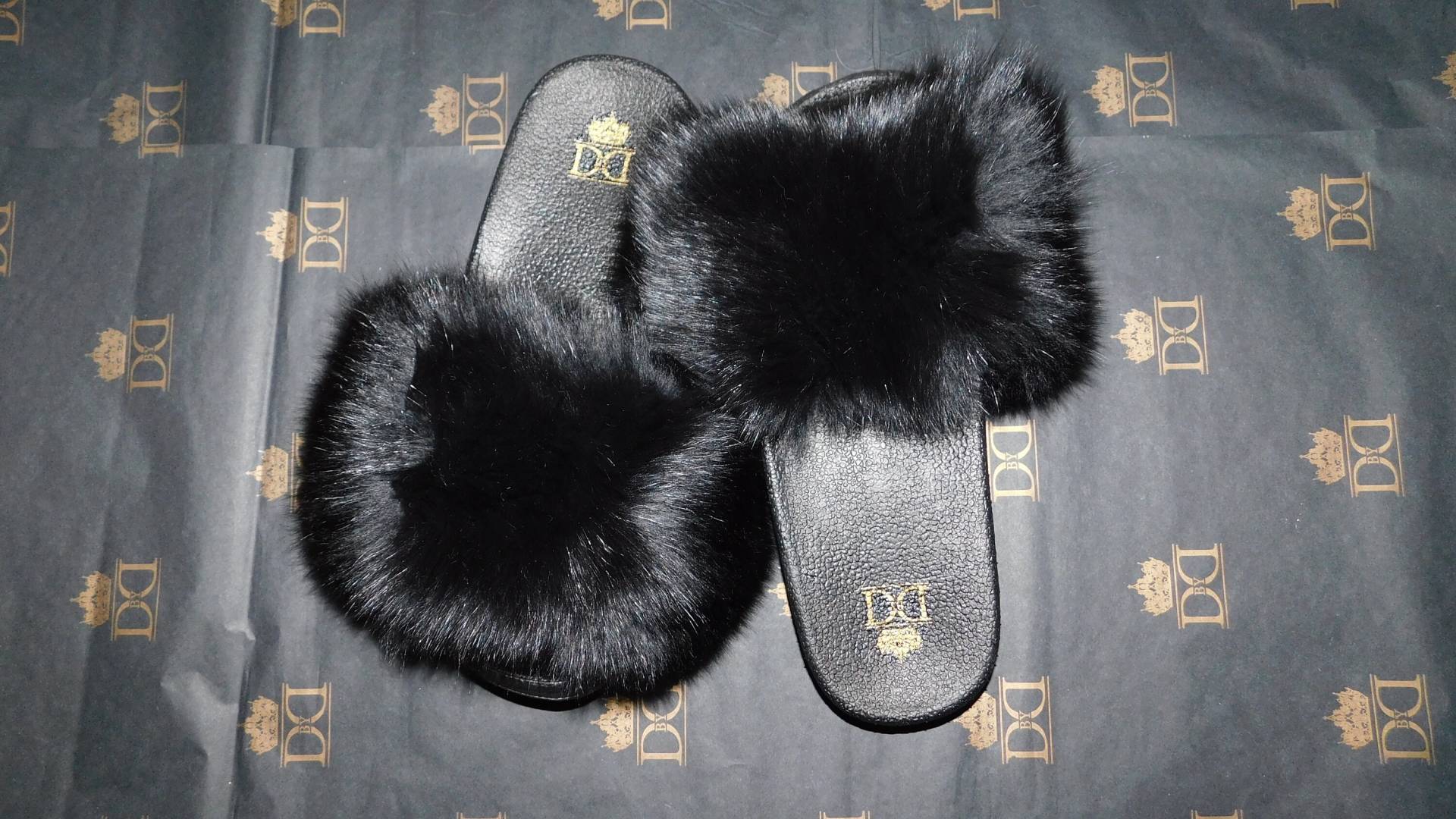Schwarzer Fuchs Pelz Folien Schwarzer Fuchs Pelz Folien von DezzyDressedMe