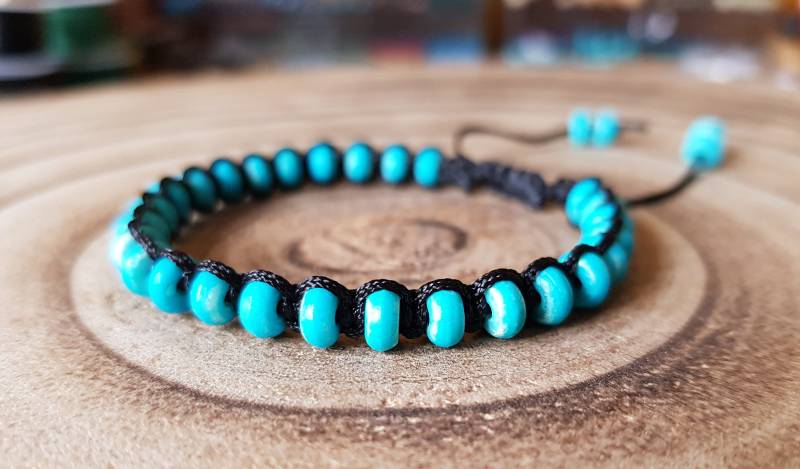 Makramee-Armband Mit Keramikperlen - Schwarz/Türkis Ethno Look von DhimahiDesign