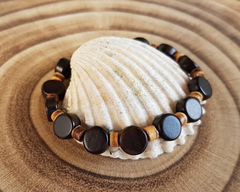 Unisex Armband Aus Holz- Und Kokosnussperlen - Braun Stretcharmband Boho/Surfer Unisex Armband Aus Holz- Und Kokosnussperlen - Braun Stretcharmband Boho/Surfer von DhimahiDesign