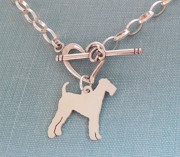 Airedale Terrier Hundekette Armband, Sterling Silber Personalisieren Anhänger, Rasse Silhouette Charme, Rettung Tierheim, Geschenkidee von DiBAdog