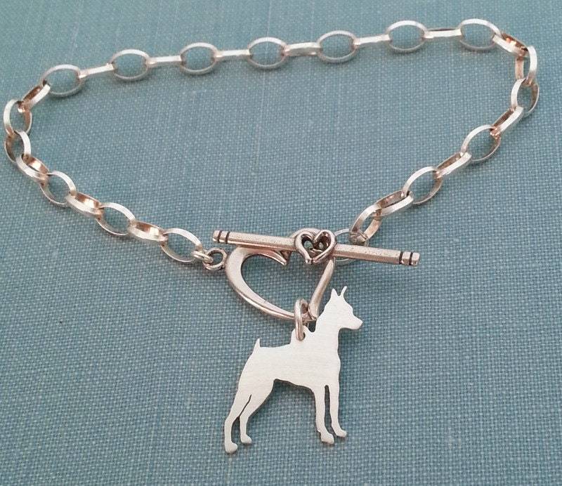 Miniatur Pinscher Hunde Kette Armband, Sterling Silber Personalisierter Anhänger, Rasse Silhouette Charm, Rettungsheim, Erinnerungsgeschenk Miniatur Pinscher Hunde Kette Armband, Sterling Silber Personalisierter Anhänger, Rasse Silhouette Charm, Rettungsheim, Erinnerungsgeschenk von DiBAdog