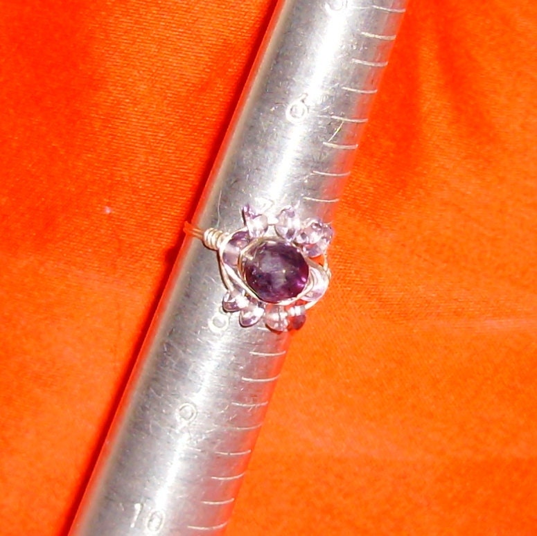 Amethyst Quarz, Echter Edelstein, Geburtsstein Februar, Silber Gefüllt, Weißer Messing, Wire Wrapped, Cluster Ring Amethyst Quarz, Echter Edelstein, Geburtsstein Februar, Silber Gefüllt, Weißer Messing, Wire Wrapped, Cluster Ring von DiVerseBlessings