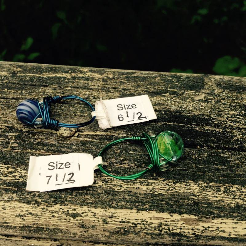 Glasperle, Versilbert, Kupferdraht, Ring Gewickelt, Blau Weiß, Aqua Grün Glasperle, Versilbert, Kupferdraht, Ring Gewickelt, Blau Weiß, Aqua Grün von DiVerseBlessings