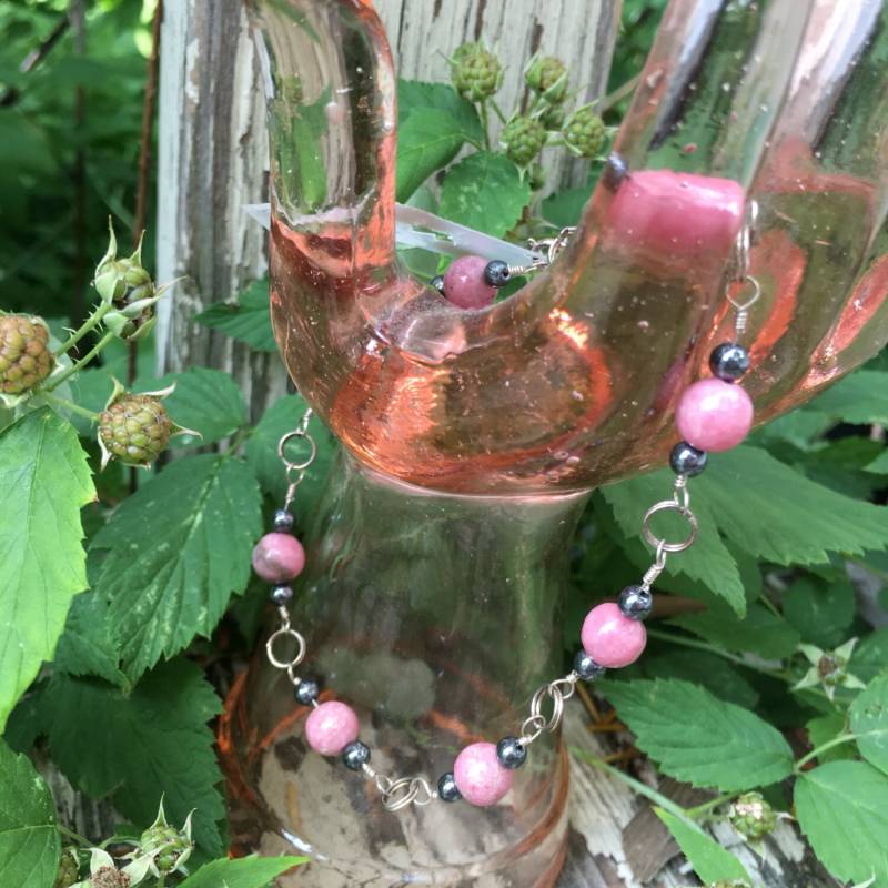 Rockin Pink, Rhodonit, Hämatit, Sterling Silber, Wire Wrapped, Echter Edelstein, Perlenarmband, Federringverschluss Rockin Pink, Rhodonit, Hämatit, Sterling Silber, Wire Wrapped, Echter Edelstein, Perlenarmband, Federringverschluss von DiVerseBlessings