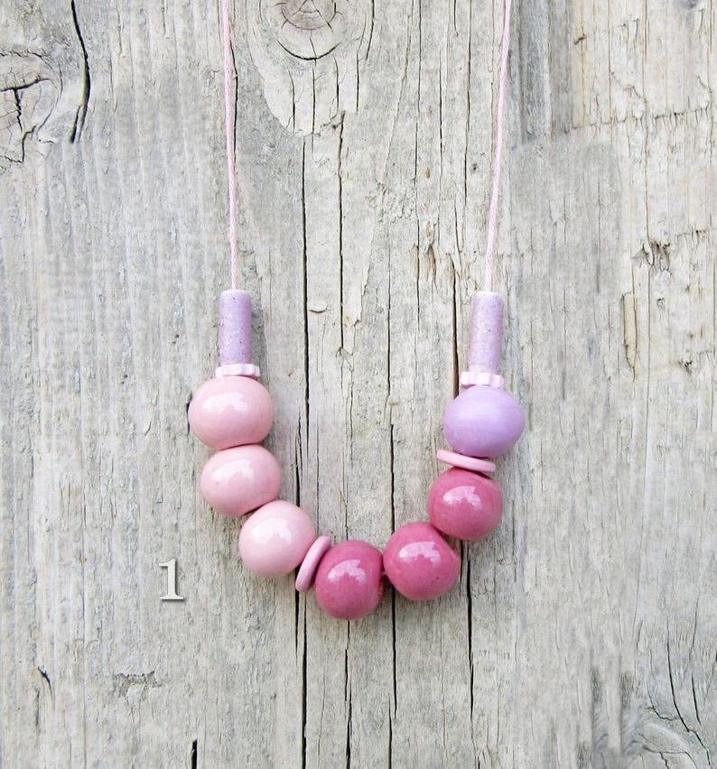 Boho Keramikperlenkette Einstellbare Gewachste Schnur von DiaStyle