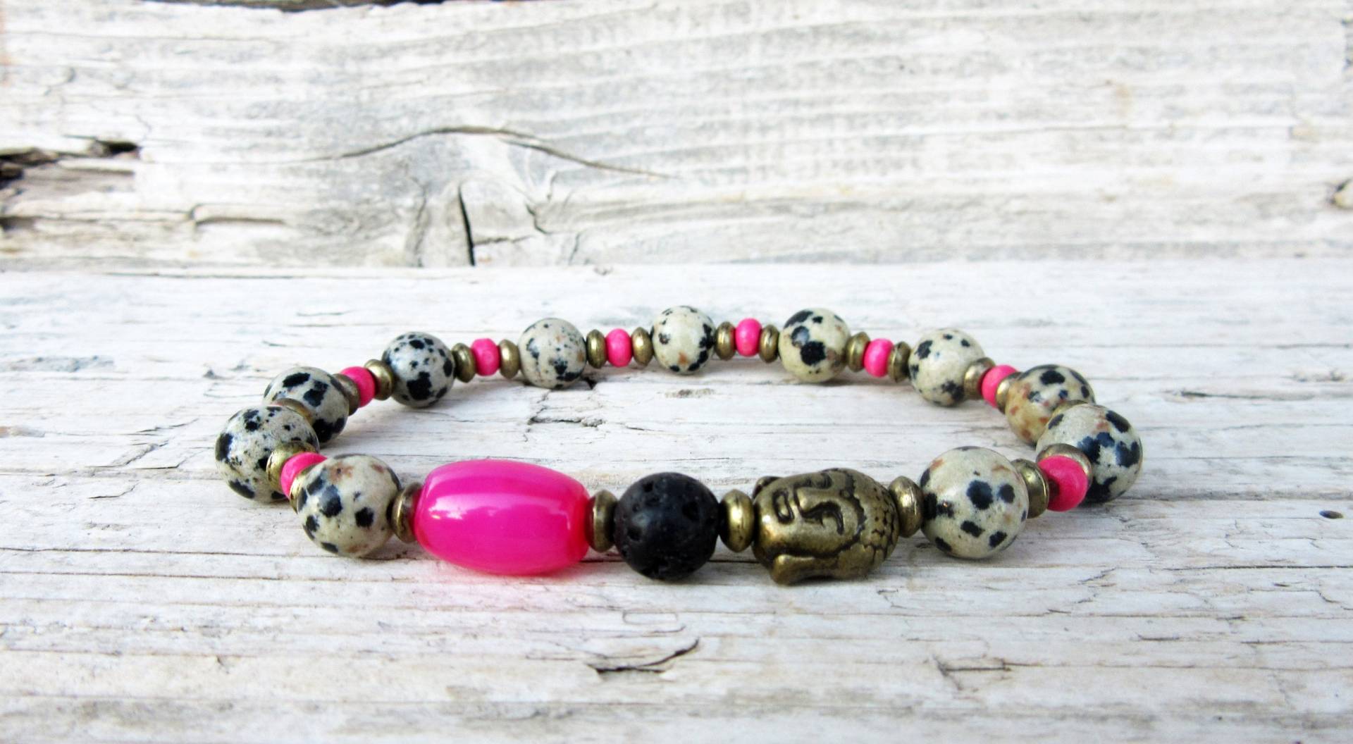 Dalmatiner Jaspis Perlen Armband Rosa Achat, Messing Buddha von DiaStyle