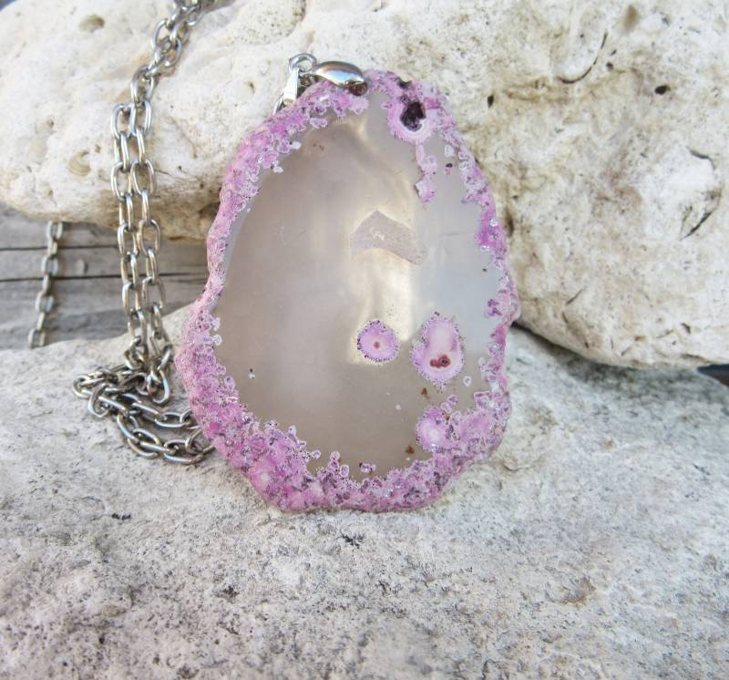 Rosa Achat Druzy Anhänger Halskette Versilberte Kette von DiaStyle