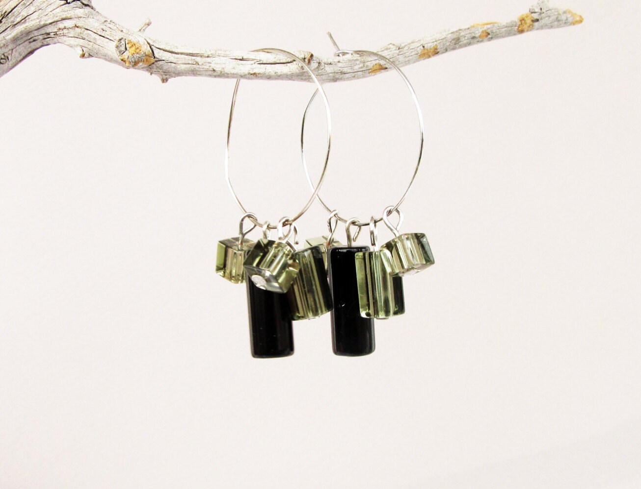 Schwarzer Onyx & Graues Glas Silber Creolen von DiaStyle